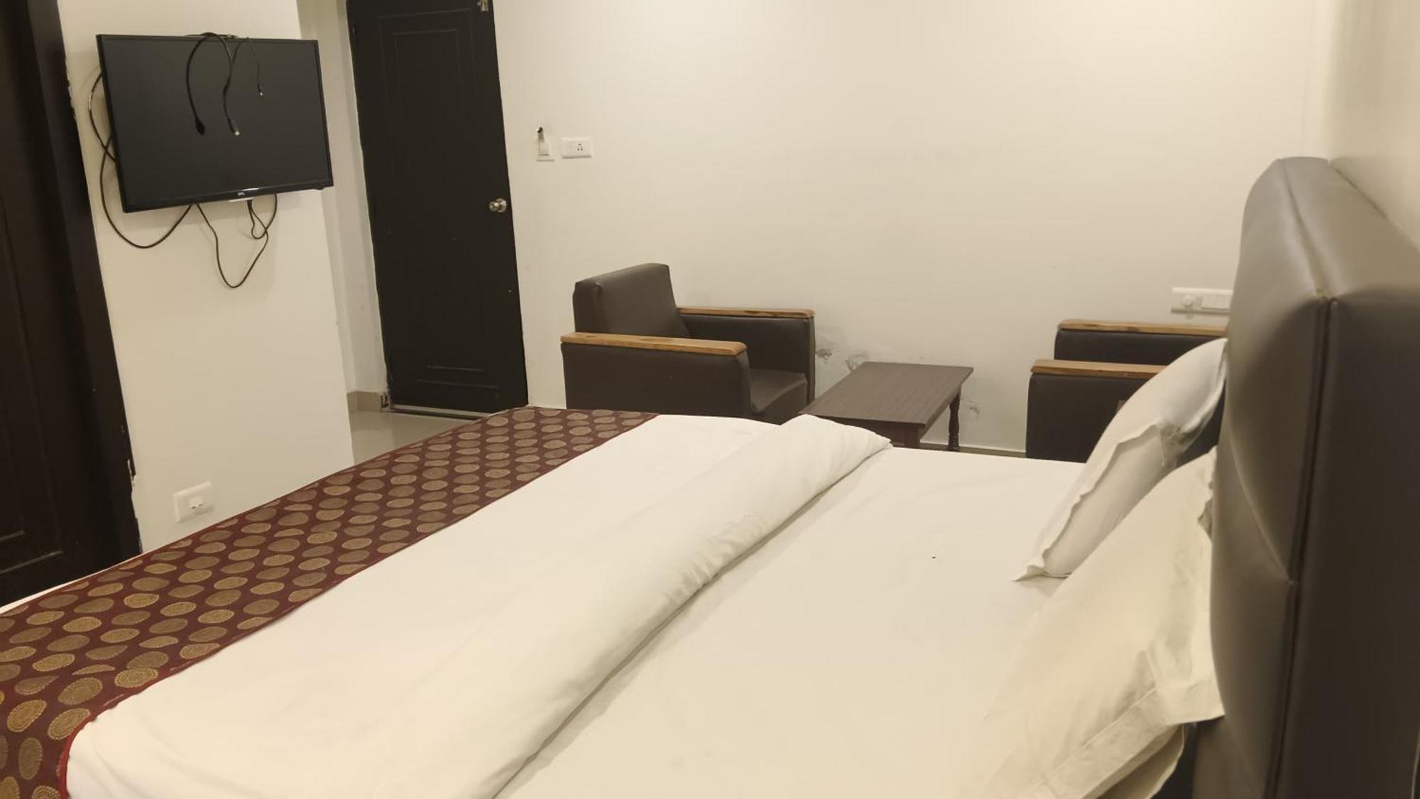 Hotel Nanduri Regency Guntūr エクステリア 写真